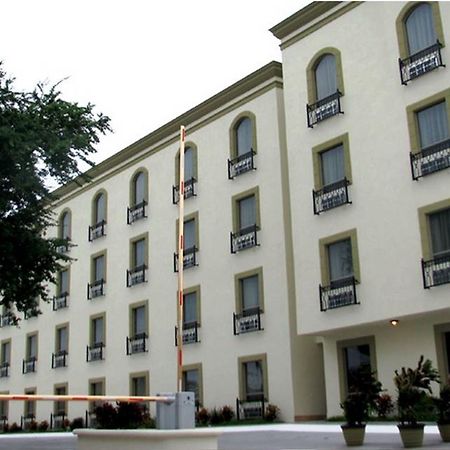 Hotel Alameda Express Матаморос Екстер'єр фото