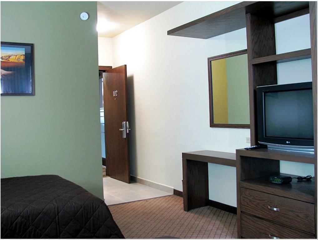 Hotel Alameda Express Матаморос Номер фото
